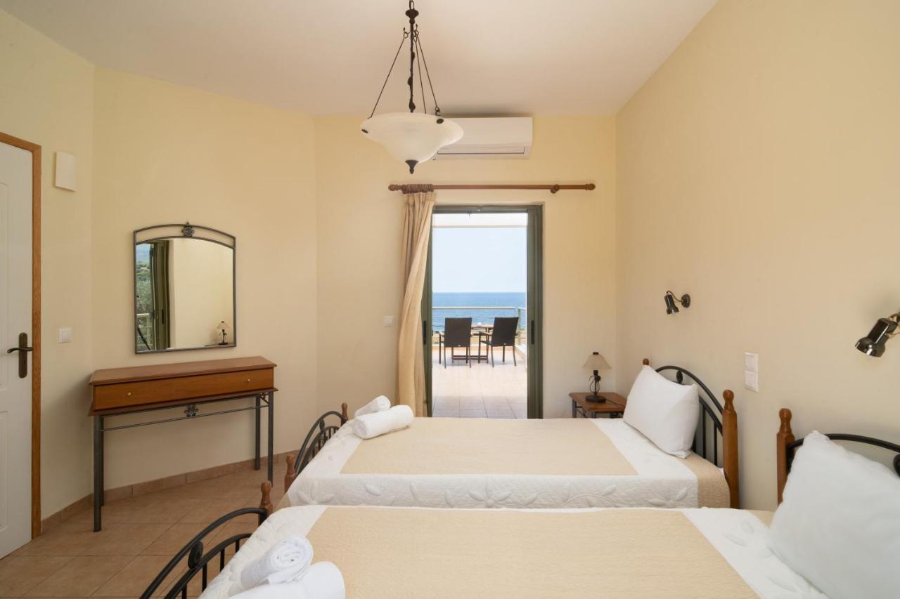 Villa Luisa Exclusive Residences Монемвазия Экстерьер фото